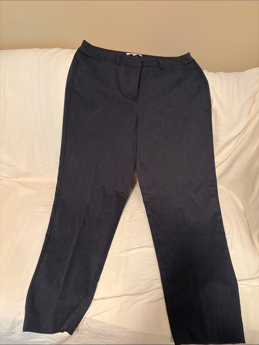 Nanette Lepore grey Top pants straight cut. Like new size 10